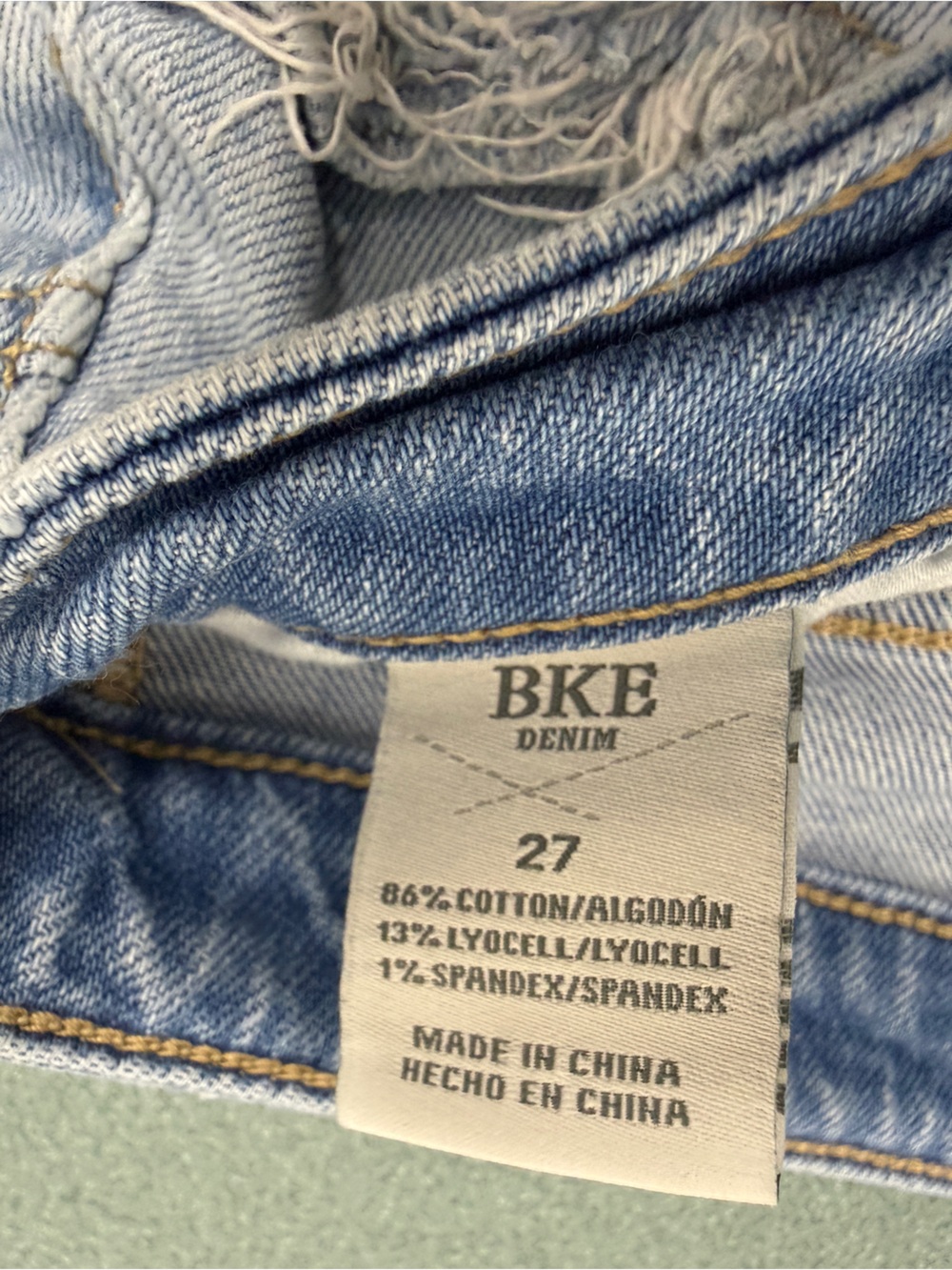 BKE Denim Distressed Jean Shorts - Women’s 27 - Picture 4 of 8